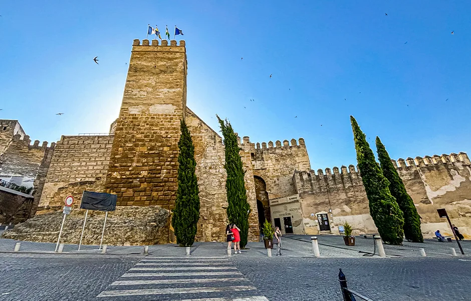 puerta de sevilla - que ver en carmona